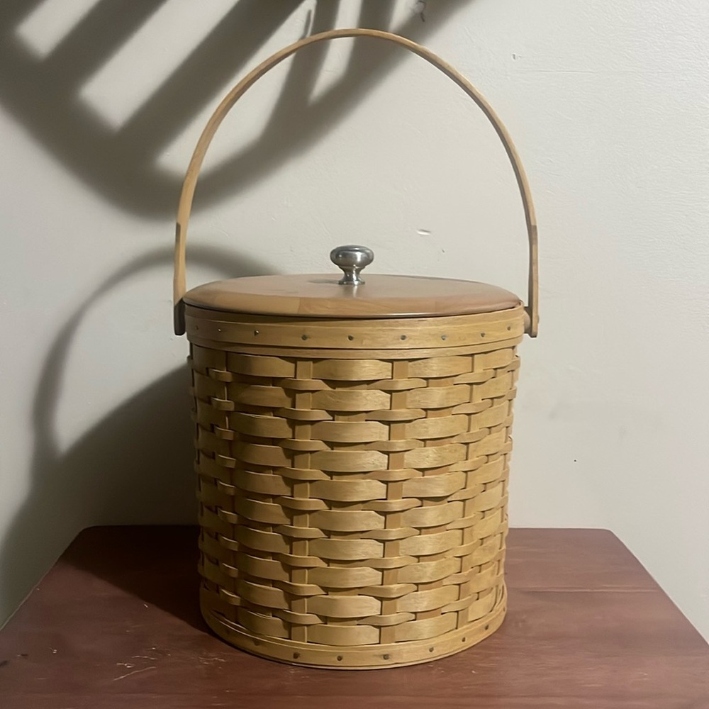 Longaberger Large Ice Bucket Basket w/bucket/lid & plastic liner 2003
